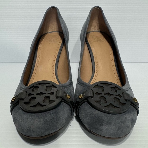 Tory Burch Mini Miller Gray Suede Logo Heels Size 8 1/2 - Picture 4 of 15